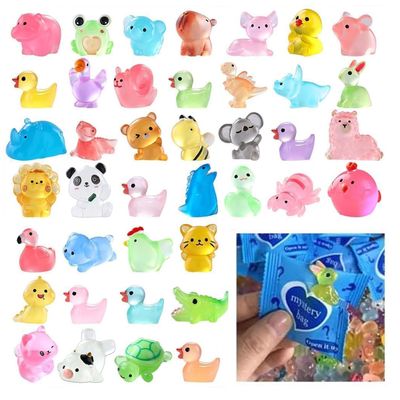 100pcs Mini Resin Animals Figures, Mini Glow in The Dark Cute Animal Resin Models, Mystery Resins Animals Blind Bag, Design Animal Miniatures for Outdoor Decor Dollhouse Fairy Garden Accessories
