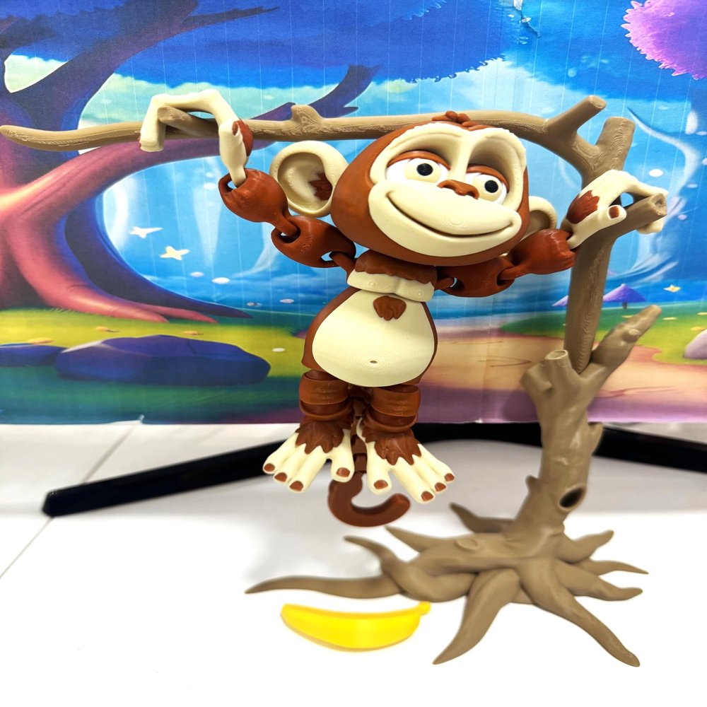 3D Printed Articulated Monkey with Banana in a Tree, 1pc 5" Tall Posable and Hangable Monkey, Articulated Animal Toy, Desk Decor (Brown & Beige)