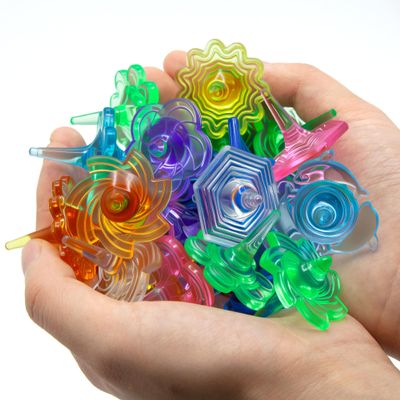Zaleny 200 Pcs Bulk Pack Spinning Tops Colorful Crystal Tops Assorted Gem Spinners Gyros for Kids Gifts Party Favors