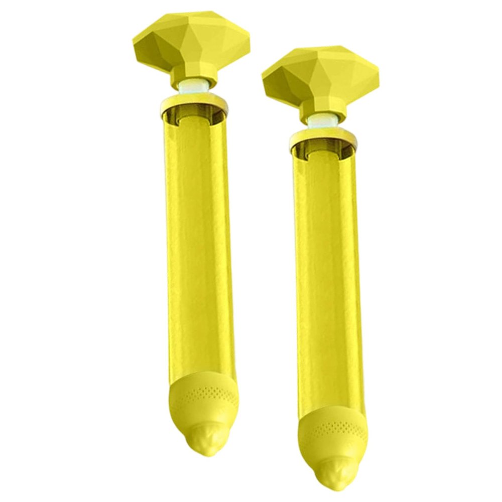 2Pcs Water Squirter Toy Large Capacity Bottle for Adults Swimming Pool Beach Vacation Sprayer for Pool Parties
