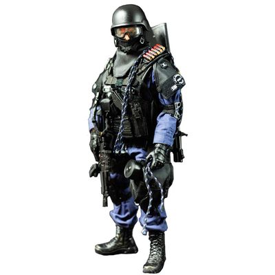 12 Inch Soldier Action Figure Model, 1/6 Realistic Army Soldier Model Set with Weapons and Accessories for Adults Military Lovers to Collect and Gift (Attacker)