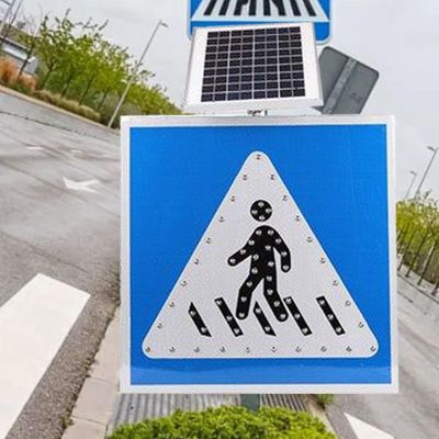 Solar-Powered Led Pedestrian Crossing Warning Signs, Traffic Safety Crosswalk Sign, High Brightness, Waterproof IP65 for Road, School Zone, Engineer Grade Reflective 24IN, Aluminum