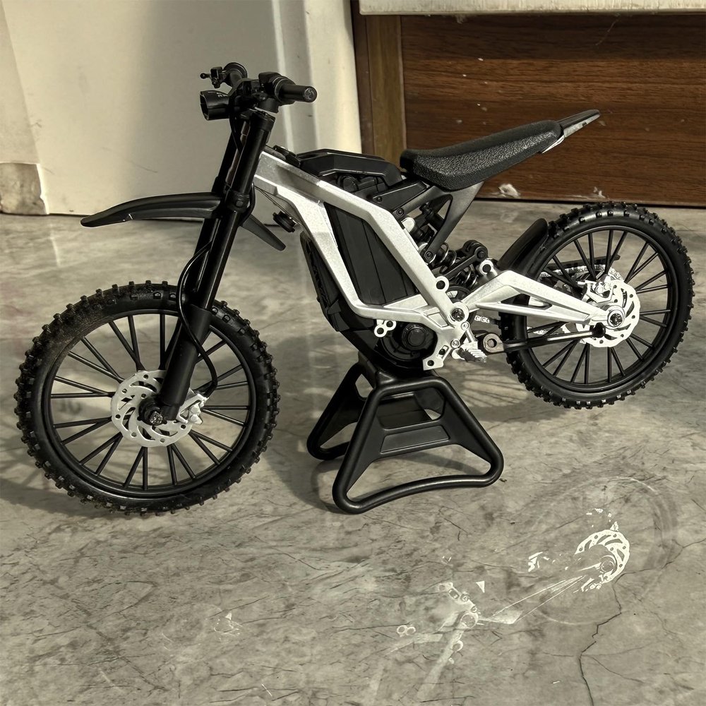 AIVONO 1:9 Scale Electric Dirt Bike Model Compatible with Surron Light Bee X, Motorcycle Miniature with Functional Suspension, Gift for Dirt Bike Fans (Bright Silver)