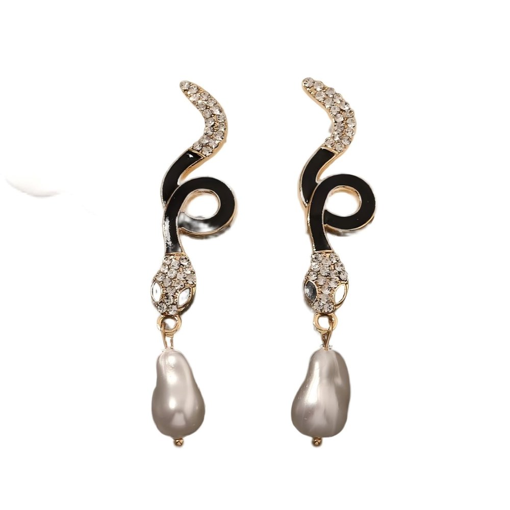 6.4 * 1.4cm Retro Animal Snake Alloy Enamel Inlaid With Imitation Pearl Earrings,black,6.4 * 1.4cm