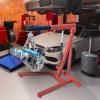harayaa Miniature Engine Hoist Garage Crane Car Engine Lifter Model Resin Construction Suitable for Shops Photography Collector Display, Style B view 3