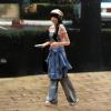1:64 Scale Girl Miniature Figure Mini People Figurine Ornament Painted Tiny Diorama Trains Architectural Models Layout Prop view 4