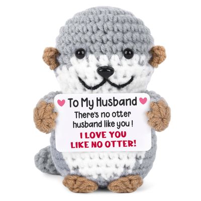 LYBHFCFC Handcrafted Crochet Sea Otter Desk Decor for Husband, Romantic Keepsake, Anniversary & Valentine's Day Novelty Office Gift