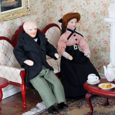 iland Dollhouse People for 1 12 Scale Accessories Miniature 6 inch Figures for Mini House Little People Figures Mini Dollhouse Family Set Porcelain Action Figures Cute Realistic Gifts