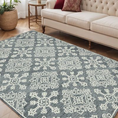HomeRoots 570348 5 x 7 ft. Wool Oriental Hand Hooked Rectangle Area Rug Dark Gray & Ivory