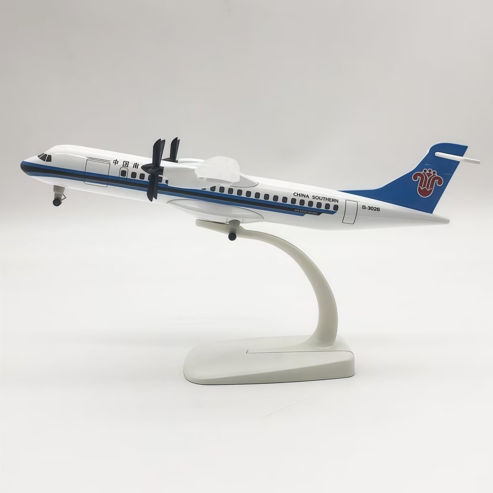 China Southern ATR 72 Diecast Alloy Turboprop Plane Model 1/300 Scale Collectible Display Aircraft for Aviation Fan