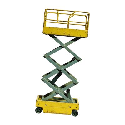 TWTCZOZ Miniature Garage /64 Lifter Model DIY Workshop Scene Accessories Scissor Lift High Work Platform Simulation Diorama Auto Repair Tool Model Han, Yellow Old