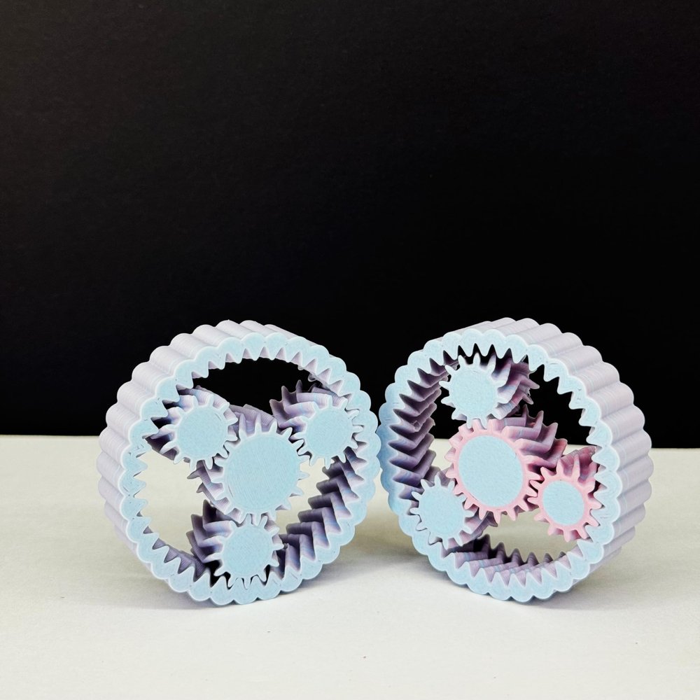 2Pcs Fidget Toys Adults Fidgets Spinner Autism Sensory Pack Gear Sensory Rings for Anxiety Cool Gadgets for Teens and Adults ADHD Silent Stress Relief Office Desk Toy -Spinners-Gear
