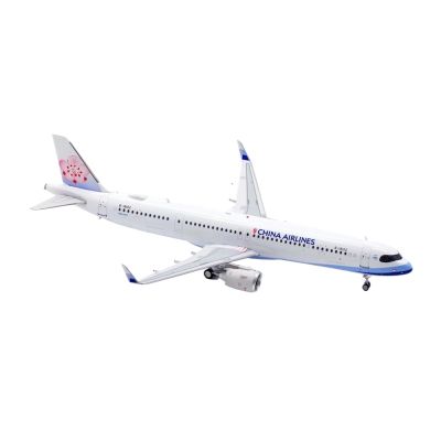 ALHROEUO Miniature Scale 1 200 for China Airlines Skyteam Airbus A321neo Simulated Airliner Model Hand-Figure Ornaments Flying Toy Game Kits