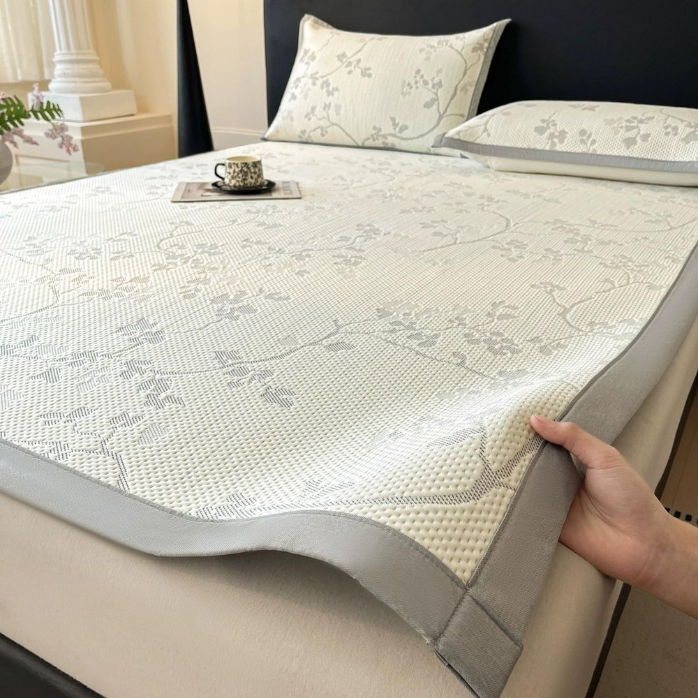 Ice Silk Cooling Mattress Pad, 3D Egg Crate Breathable Summer Bed Mat with 1 Pillowcases, Machine Washable Cooling Surface for Hot Sleepers(90x200cm)