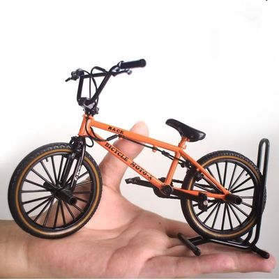 Generisch 1:8 Simulation Alloy BMX Model Mini Stunt Fashion Bicycle Equipment Fully Movable Band Display Holder Boys Desktop Collection Creative Birthday Gifts (Orange)