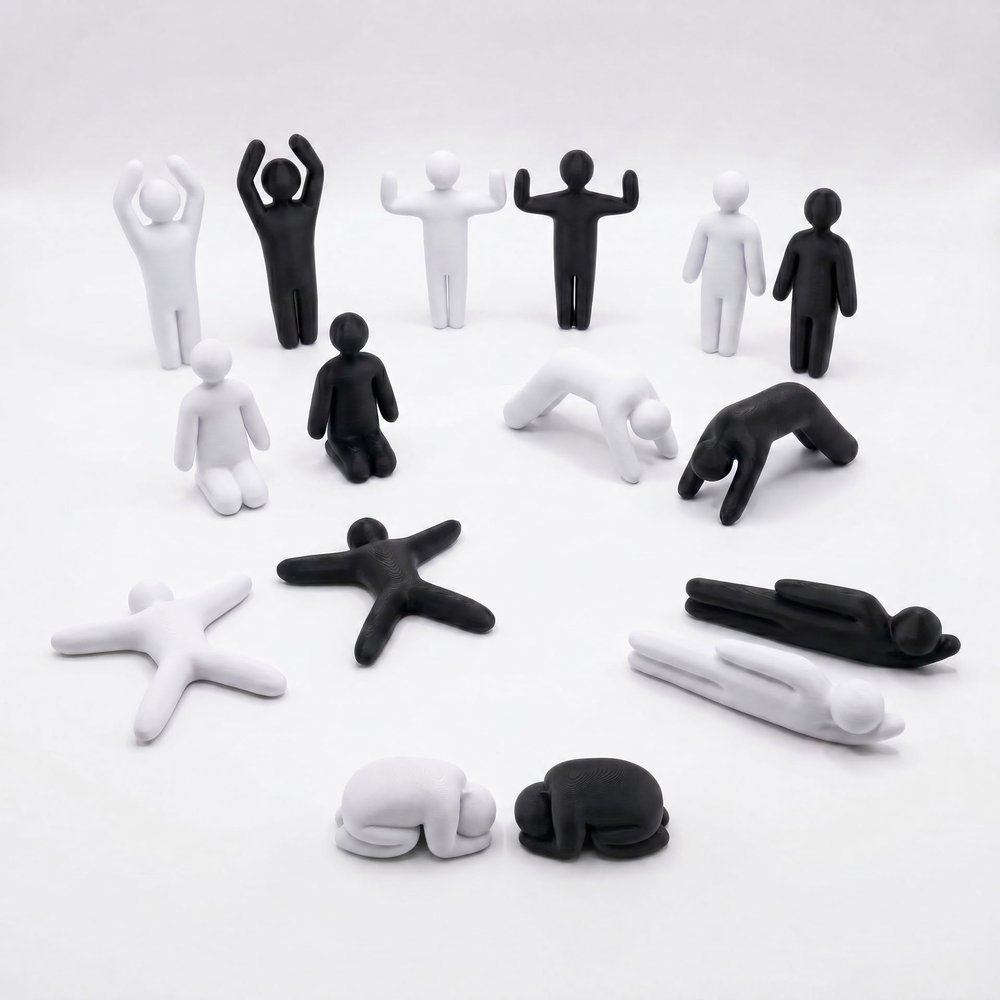 Meccha Chameleon16-Figure Character Set, Black & White
