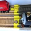 TrainLab Adapters Compatible with Trackmaster (2009 Brown) to Wooden Railway Train Tracks (2pc) (Yellow) view 3