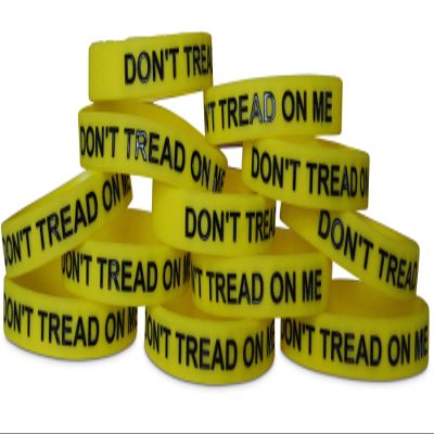 Novel Merk Don't Tread On Me 12-Piece Yellow Party Favor & School Carnival Prize Silicone Rubber Band Wristband Bracelet Accessory