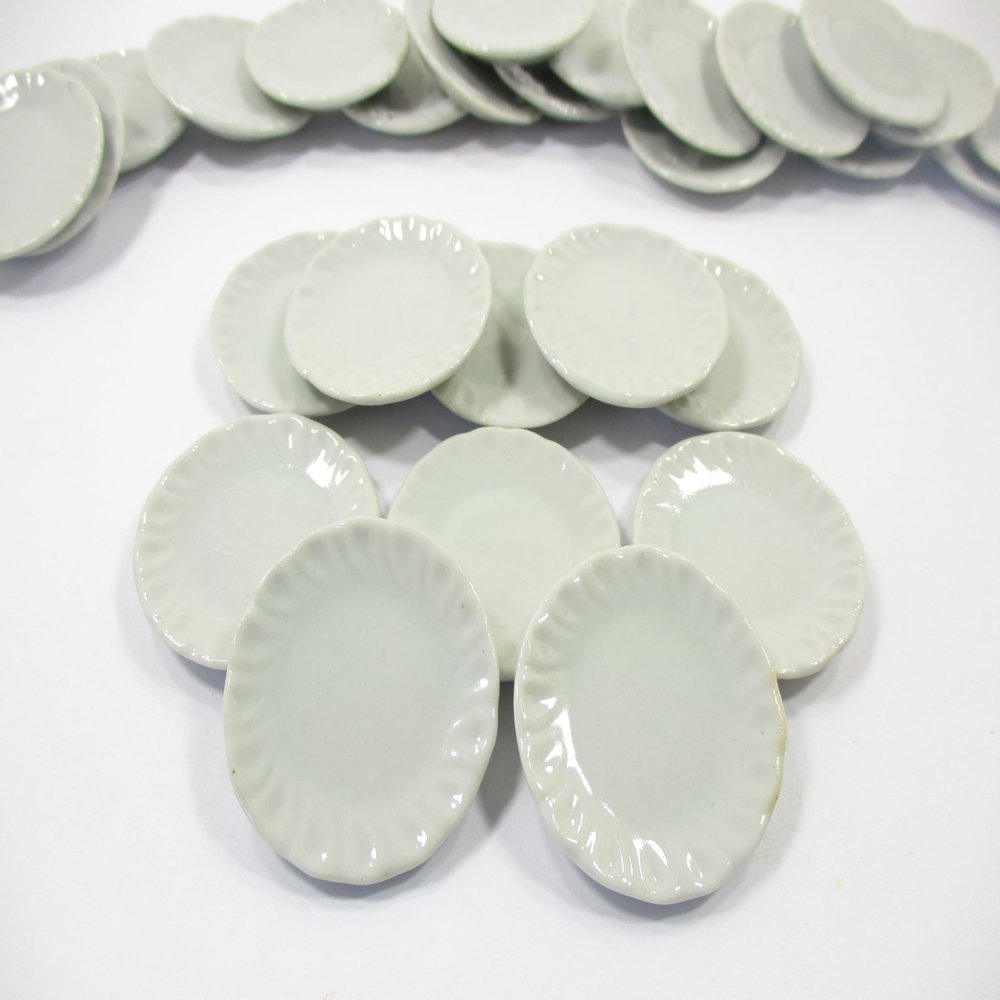 10x35mm White Round Plate Dish Dollhouse Miniature Ceramic Kitchenware 1:6 10842