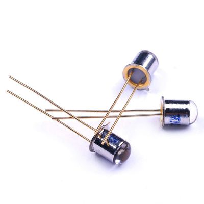 10PCS Metal Packaging 3DU33 Silicon Phototransistor Original Trustworthy