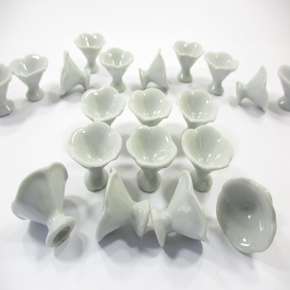 10 White Ceramic Ice Cream Scalloped Cups Dollhouse Miniature Ceramic 10081