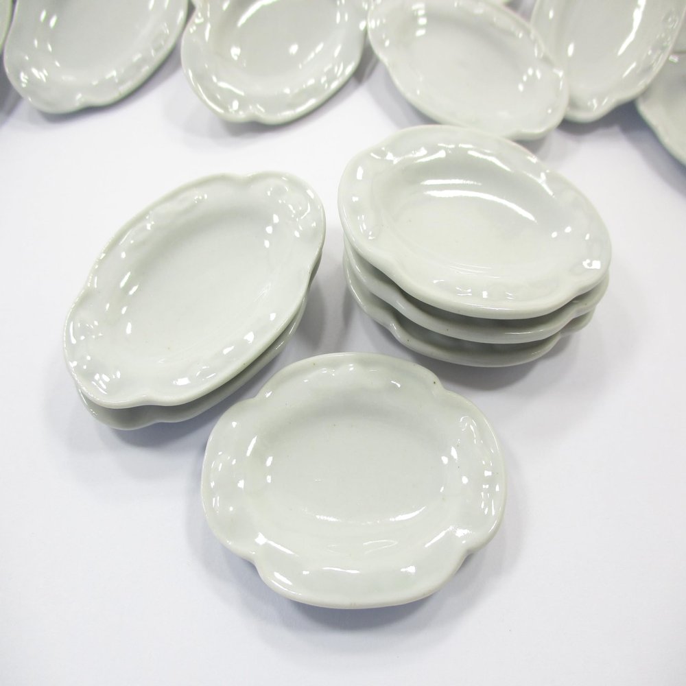 6 White 35mm Oval Large Plate Tray Dish Dollhouse Miniature 1:6 10685