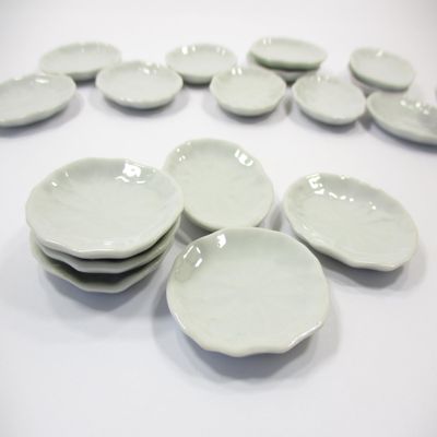 30x37mm of 6 Leaf White Plate Dish Dollhouse Miniatures Kitchen Ceramic 10686