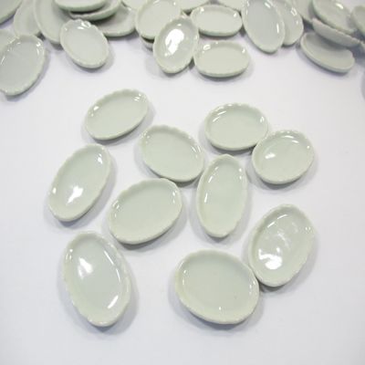 10x35mm Mini Plate Dish Dollhouse Miniature Ceramic White Oval Scallop Rim 10832