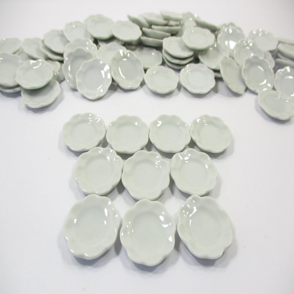 10x22mm Mini White Scallop Plate Dollhouse Miniature Kitchenware Ceramic 10837