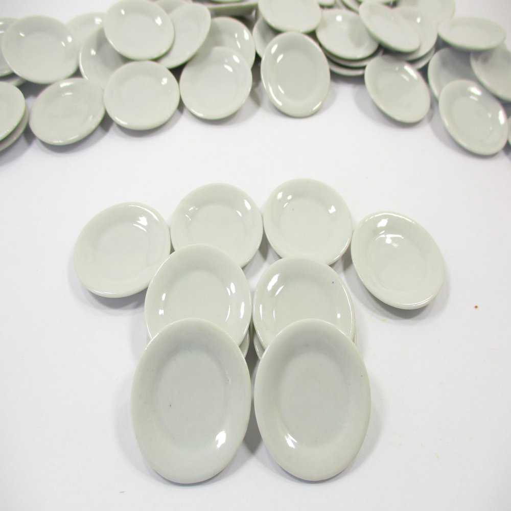 10x30mm White Round Plate Dish Ceramic Kitchenware Dollhouse Miniature 10850