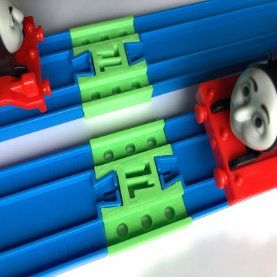 TrainLab Plarail Female Female Connector adapters (Green)