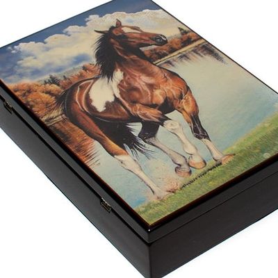 Bello Games New York, Inc. Thoroughbred Jr., Card & Poker Set