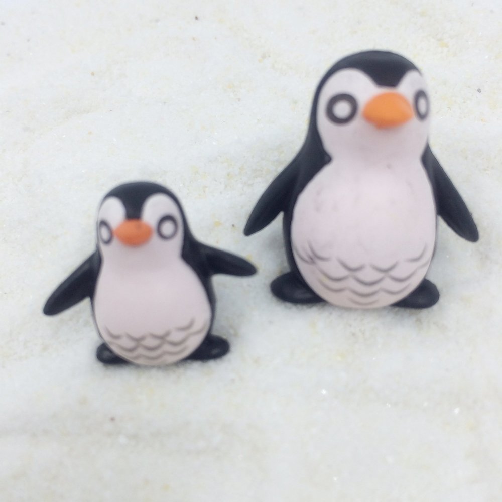 Assorted 2 Small and Large Penguins Aquarium Terrariums Miniature Garden Fairy Gardens Doll House Cake Topper Resin Decoration